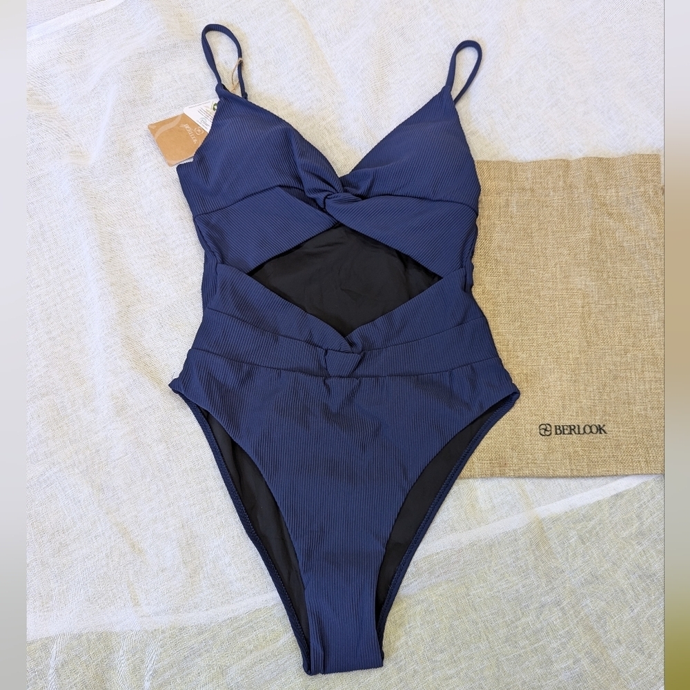 BNWT / Berlook / XS / Medium / Navy Blue Cutout Twist One-Piece Swimsuit